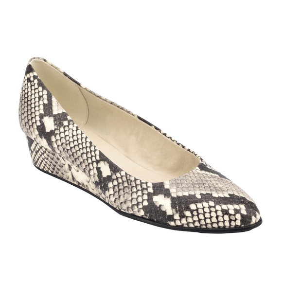 FINAL PRICE🚨 Easy Spirit Abelle Wedges | Size 6.5M - Picture 1 of 9